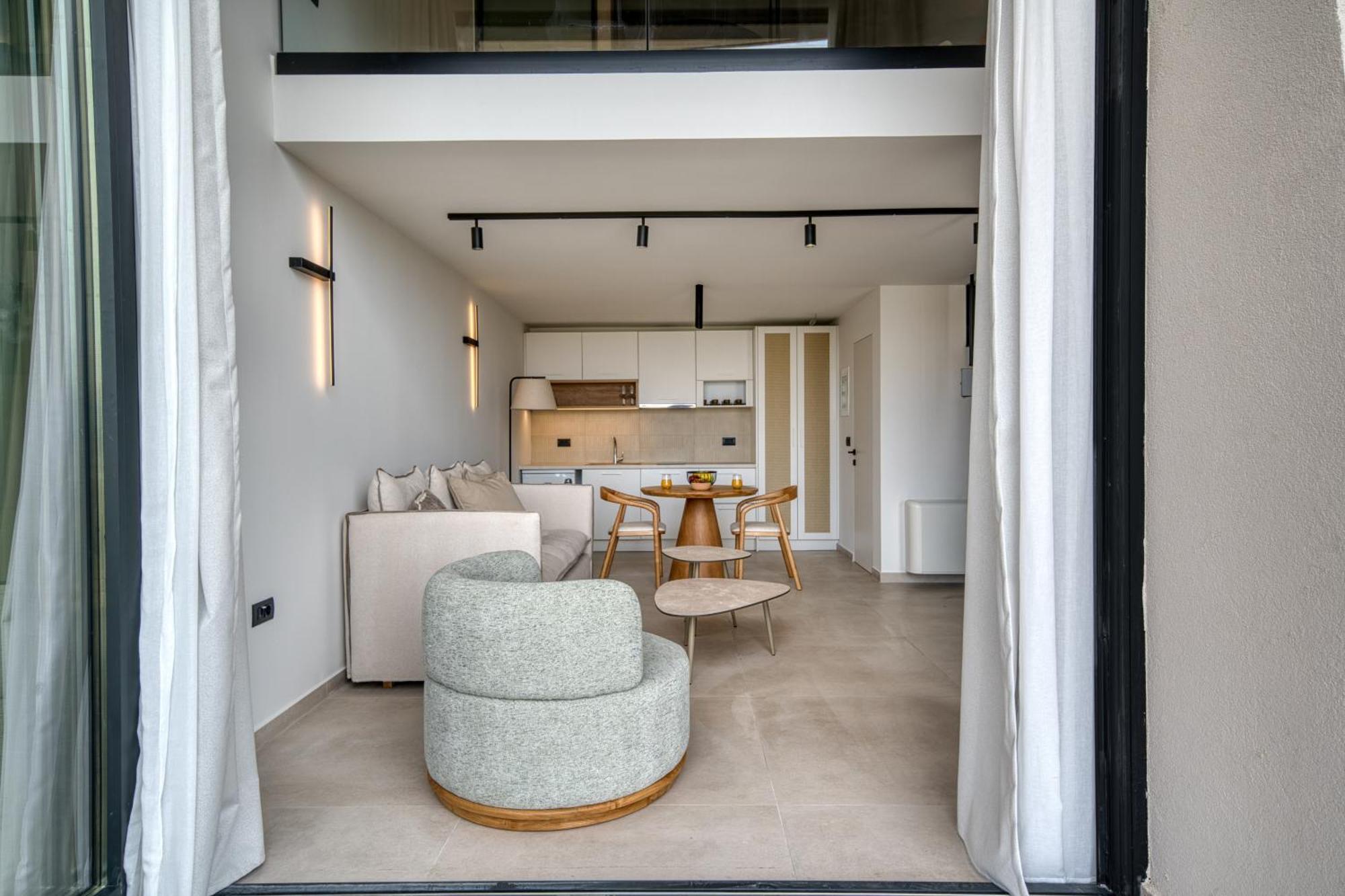 Anima Deluxe Suites Нафплион Екстериор снимка